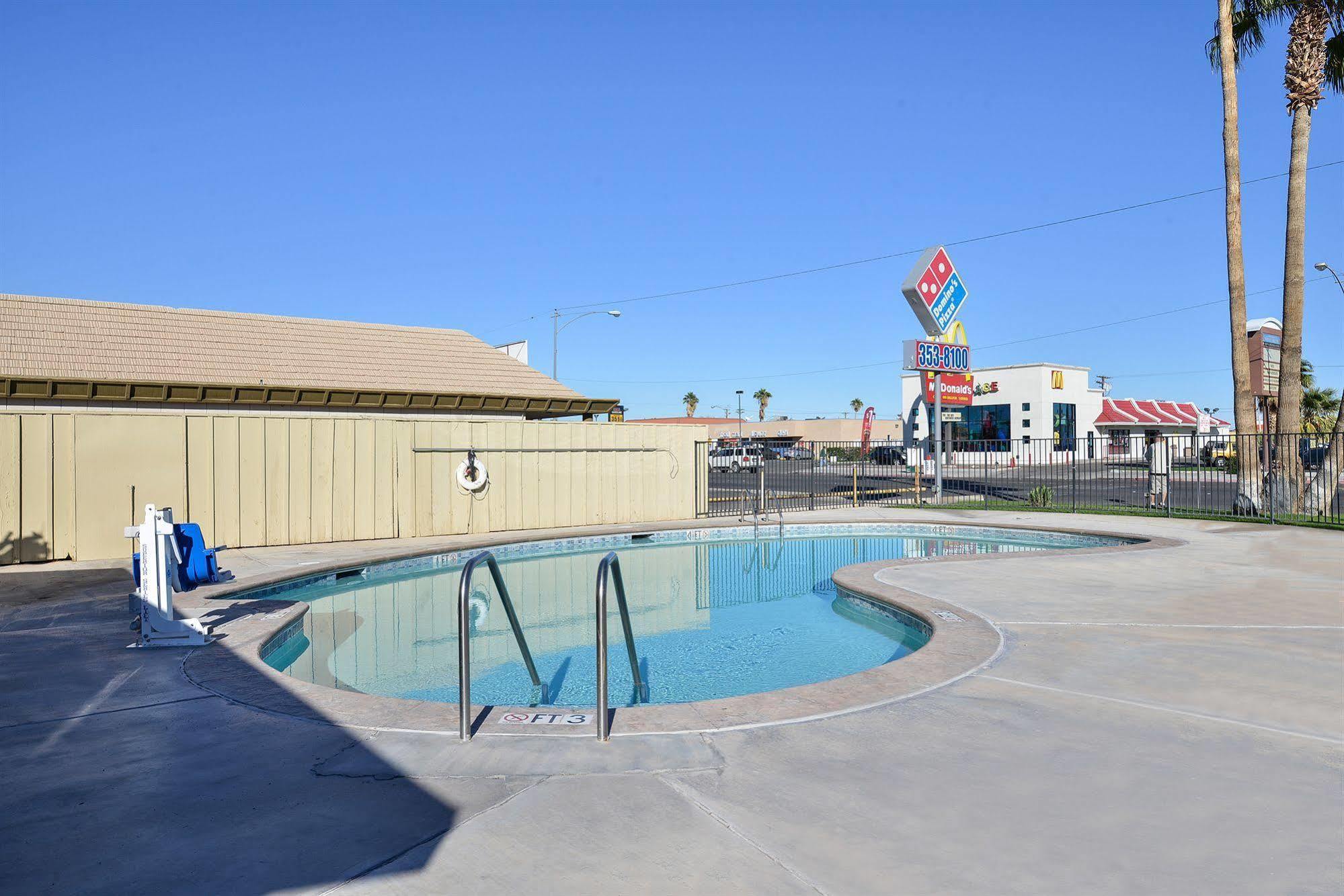 Crown Motel El Centro Exterior photo